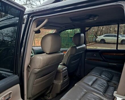 Черный Лексус ЛХ, объемом двигателя 4.7 л и пробегом 300 тыс. км за 12000 $, фото 5 на Automoto.ua