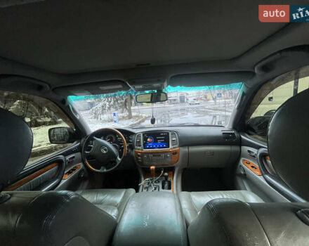 Черный Лексус ЛХ, объемом двигателя 4.6 л и пробегом 300 тыс. км за 13777 $, фото 28 на Automoto.ua