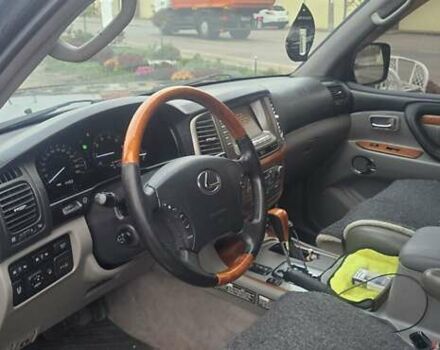 Черный Лексус ЛХ, объемом двигателя 4.7 л и пробегом 370 тыс. км за 14800 $, фото 2 на Automoto.ua