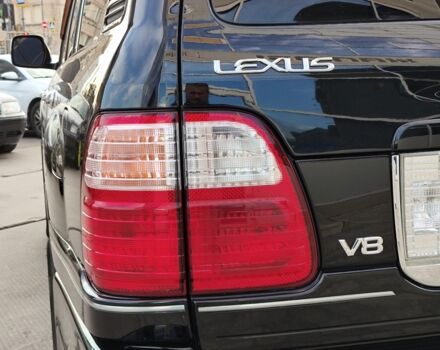 Черный Лексус ЛХ, объемом двигателя 4.7 л и пробегом 313 тыс. км за 13790 $, фото 5 на Automoto.ua