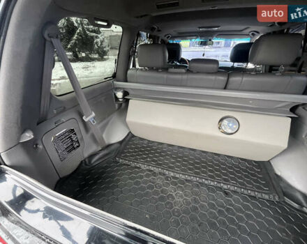 Черный Лексус ЛХ, объемом двигателя 4.6 л и пробегом 300 тыс. км за 13777 $, фото 37 на Automoto.ua