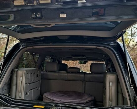 Черный Лексус ЛХ, объемом двигателя 4.7 л и пробегом 300 тыс. км за 12000 $, фото 8 на Automoto.ua