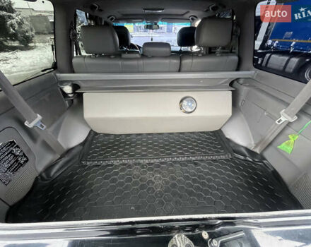 Черный Лексус ЛХ, объемом двигателя 4.6 л и пробегом 300 тыс. км за 13777 $, фото 39 на Automoto.ua