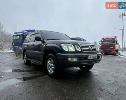 Черный Лексус ЛХ, объемом двигателя 4.6 л и пробегом 300 тыс. км за 13777 $, фото 4 на Automoto.ua