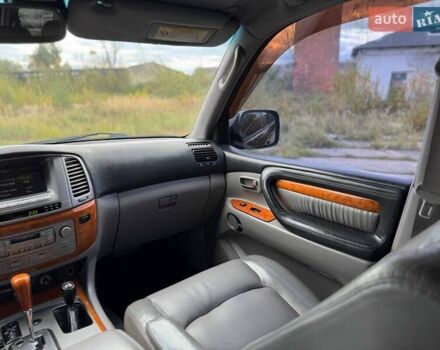 Чорний Лексус ЛХ, об'ємом двигуна 4.66 л та пробігом 291 тис. км за 12500 $, фото 18 на Automoto.ua