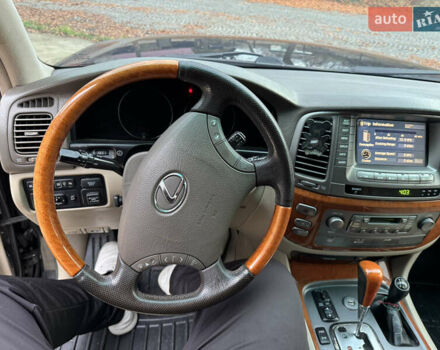 Черный Лексус ЛХ, объемом двигателя 4.7 л и пробегом 300 тыс. км за 14900 $, фото 22 на Automoto.ua