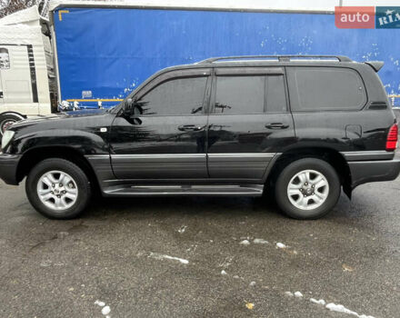 Черный Лексус ЛХ, объемом двигателя 4.6 л и пробегом 300 тыс. км за 13777 $, фото 12 на Automoto.ua