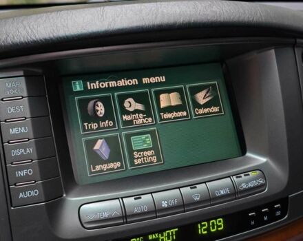 Черный Лексус ЛХ, объемом двигателя 4.67 л и пробегом 254 тыс. км за 15499 $, фото 16 на Automoto.ua