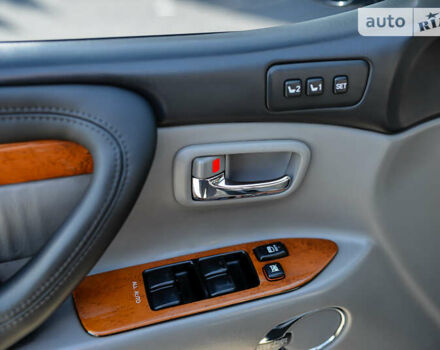 Черный Лексус ЛХ, объемом двигателя 4.67 л и пробегом 330 тыс. км за 19500 $, фото 21 на Automoto.ua