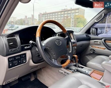 Лексус ЛХ 2006 у Києві на Automoto.ua Чорний Лексус ЛХ, об'ємом двигуна 4.66 л та пробігом 345 тис. км за 23999 $, фото 12 на Automoto.ua