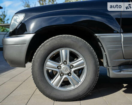 Черный Лексус ЛХ, объемом двигателя 4.67 л и пробегом 330 тыс. км за 19500 $, фото 9 на Automoto.ua