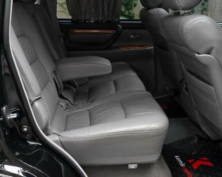 Черный Лексус ЛХ, объемом двигателя 4.67 л и пробегом 254 тыс. км за 15499 $, фото 13 на Automoto.ua