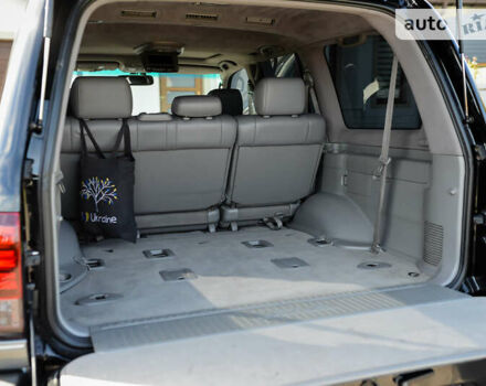 Черный Лексус ЛХ, объемом двигателя 4.67 л и пробегом 330 тыс. км за 19500 $, фото 17 на Automoto.ua