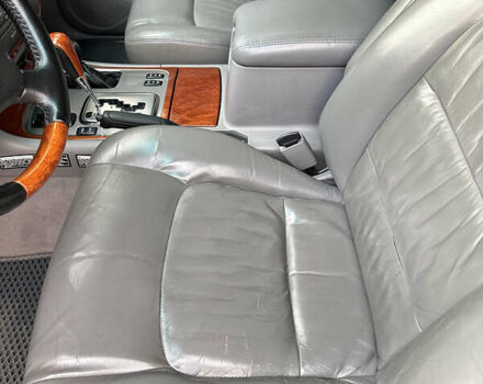 Черный Лексус ЛХ, объемом двигателя 4.67 л и пробегом 370 тыс. км за 14500 $, фото 20 на Automoto.ua