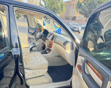 Черный Лексус ЛХ, объемом двигателя 4.7 л и пробегом 545 тыс. км за 15600 $, фото 7 на Automoto.ua