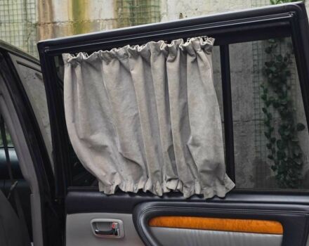 Черный Лексус ЛХ, объемом двигателя 4.67 л и пробегом 254 тыс. км за 15499 $, фото 12 на Automoto.ua