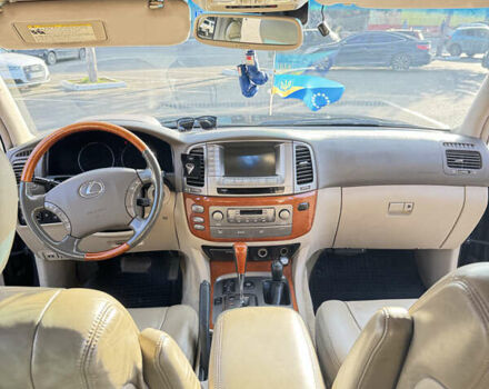 Черный Лексус ЛХ, объемом двигателя 4.7 л и пробегом 545 тыс. км за 15600 $, фото 9 на Automoto.ua