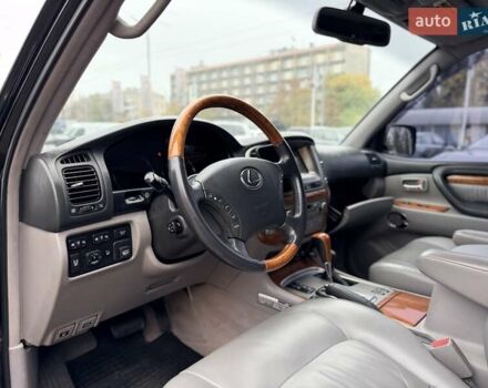 Лексус ЛХ 2006 у Києві на Automoto.ua Чорний Лексус ЛХ, об'ємом двигуна 4.66 л та пробігом 345 тис. км за 23999 $, фото 18 на Automoto.ua