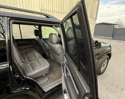 Чорний Лексус ЛХ, об'ємом двигуна 4.7 л та пробігом 163 тис. км за 16900 $, фото 8 на Automoto.ua