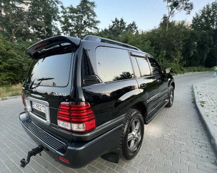 Черный Лексус ЛХ, объемом двигателя 4.7 л и пробегом 275 тыс. км за 18000 $, фото 1 на Automoto.ua