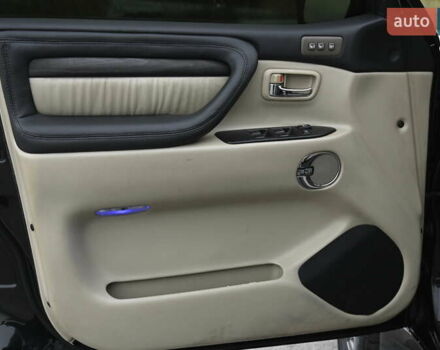 Черный Лексус ЛХ, объемом двигателя 4.66 л и пробегом 258 тыс. км за 16500 $, фото 16 на Automoto.ua