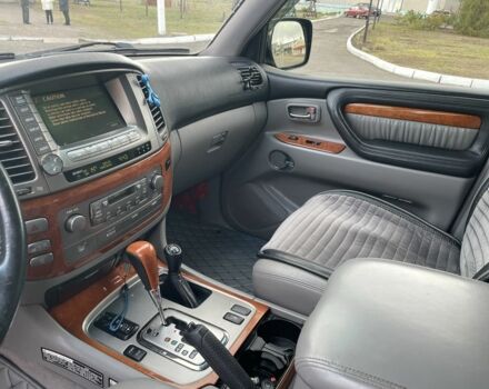 Черный Лексус ЛХ, объемом двигателя 4.7 л и пробегом 283 тыс. км за 14999 $, фото 14 на Automoto.ua