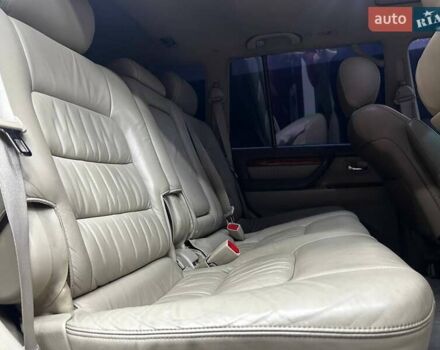 Чорний Лексус ЛХ, об'ємом двигуна 4.66 л та пробігом 238 тис. км за 17500 $, фото 12 на Automoto.ua