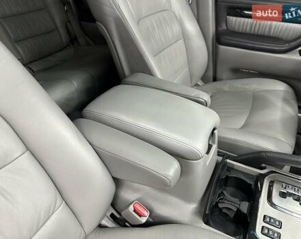 Черный Лексус ЛХ, объемом двигателя 4.66 л и пробегом 211 тыс. км за 19800 $, фото 29 на Automoto.ua