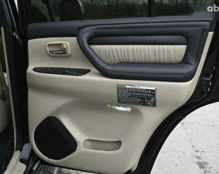 Чорний Лексус ЛХ, об'ємом двигуна 4.7 л та пробігом 258 тис. км за 16500 $, фото 29 на Automoto.ua