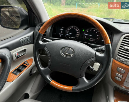 Черный Лексус ЛХ, объемом двигателя 4.7 л и пробегом 258 тыс. км за 16500 $, фото 9 на Automoto.ua