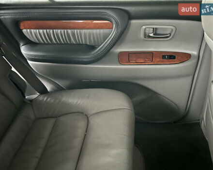 Чорний Лексус ЛХ, об'ємом двигуна 4.7 л та пробігом 270 тис. км за 14800 $, фото 16 на Automoto.ua