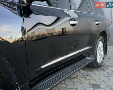 Черный Лексус ЛХ, объемом двигателя 5.69 л и пробегом 160 тыс. км за 26990 $, фото 15 на Automoto.ua