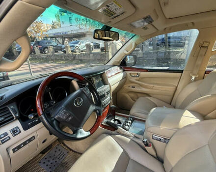 Чорний Лексус ЛХ, об'ємом двигуна 5.66 л та пробігом 420 тис. км за 25000 $, фото 4 на Automoto.ua