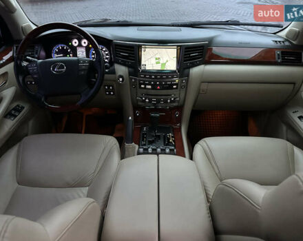 Чорний Лексус ЛХ, об'ємом двигуна 5.66 л та пробігом 262 тис. км за 18999 $, фото 32 на Automoto.ua