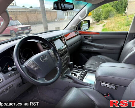 Черный Лексус ЛХ, объемом двигателя 5.7 л и пробегом 107 тыс. км за 33600 $, фото 7 на Automoto.ua