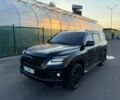 Черный Лексус ЛХ, объемом двигателя 5.7 л и пробегом 250 тыс. км за 27000 $, фото 6 на Automoto.ua