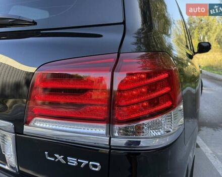 Черный Лексус ЛХ, объемом двигателя 5.7 л и пробегом 297 тыс. км за 26500 $, фото 14 на Automoto.ua