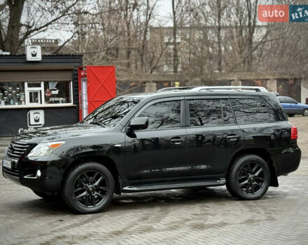Черный Лексус ЛХ, объемом двигателя 5.7 л и пробегом 220 тыс. км за 28500 $, фото 10 на Automoto.ua