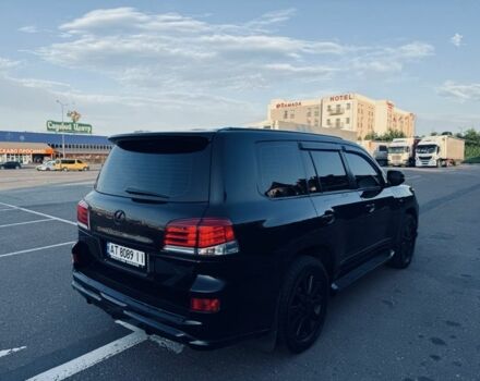 Черный Лексус ЛХ, объемом двигателя 5.7 л и пробегом 250 тыс. км за 27000 $, фото 4 на Automoto.ua