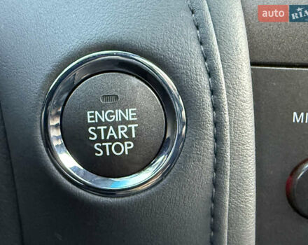 Черный Лексус ЛХ, объемом двигателя 5.7 л и пробегом 252 тыс. км за 25999 $, фото 83 на Automoto.ua