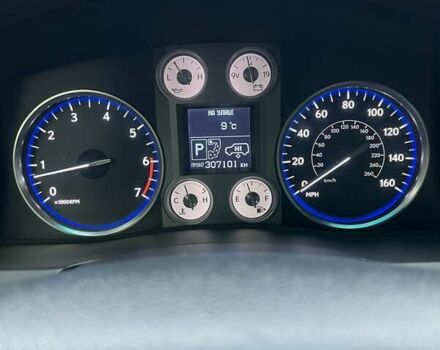 Черный Лексус ЛХ, объемом двигателя 5.66 л и пробегом 300 тыс. км за 24000 $, фото 9 на Automoto.ua