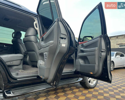 Черный Лексус ЛХ, объемом двигателя 5.7 л и пробегом 110 тыс. км за 33600 $, фото 9 на Automoto.ua