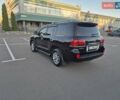 Черный Лексус ЛХ, объемом двигателя 5.66 л и пробегом 276 тыс. км за 24000 $, фото 6 на Automoto.ua