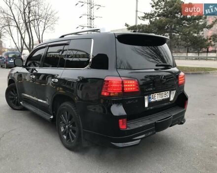 Черный Лексус ЛХ, объемом двигателя 5.66 л и пробегом 216 тыс. км за 24500 $, фото 3 на Automoto.ua