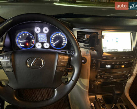 Черный Лексус ЛХ, объемом двигателя 5.7 л и пробегом 267 тыс. км за 23800 $, фото 32 на Automoto.ua