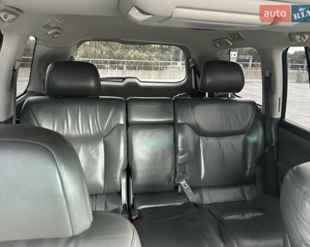 Черный Лексус ЛХ, объемом двигателя 5.66 л и пробегом 357 тыс. км за 20400 $, фото 11 на Automoto.ua