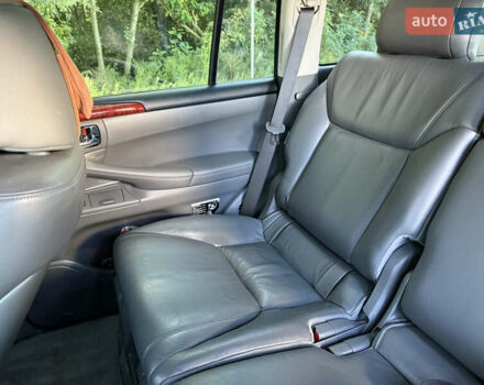 Черный Лексус ЛХ, объемом двигателя 5.7 л и пробегом 297 тыс. км за 26500 $, фото 16 на Automoto.ua