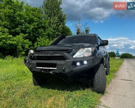 Черный Лексус ЛХ, объемом двигателя 5.66 л и пробегом 234 тыс. км за 34999 $, фото 2 на Automoto.ua