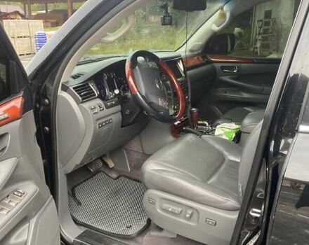 Черный Лексус ЛХ, объемом двигателя 5.66 л и пробегом 189 тыс. км за 24444 $, фото 7 на Automoto.ua