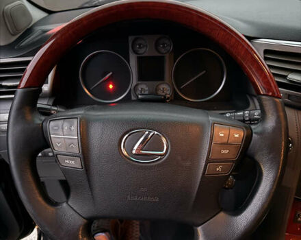 Чорний Лексус ЛХ, об'ємом двигуна 5.66 л та пробігом 350 тис. км за 23200 $, фото 11 на Automoto.ua